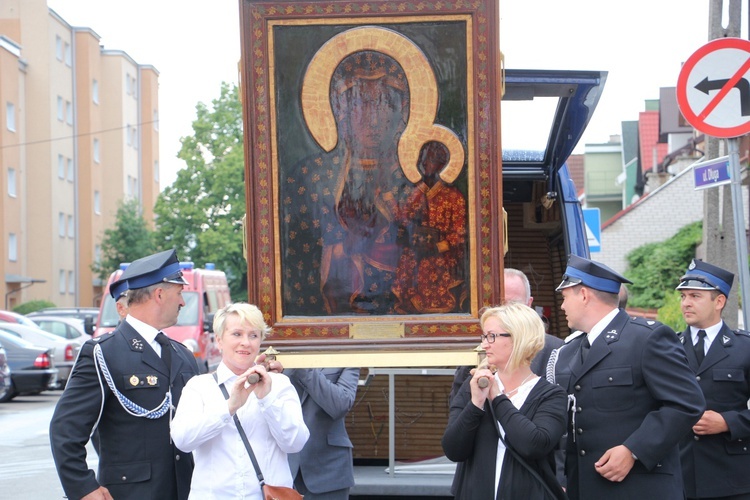 Powitanie ikony MB Częstochowskiej w parafii Świętego Ducha w Łowiczu