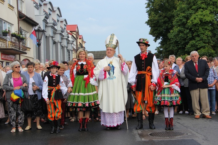 Powitanie ikony MB Częstochowskiej w parafii Świętego Ducha w Łowiczu