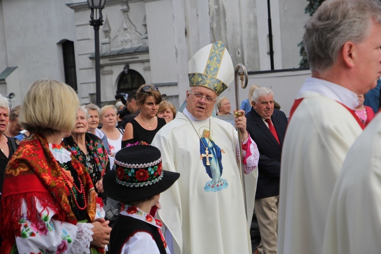 Powitanie ikony MB Częstochowskiej w parafii Świętego Ducha w Łowiczu