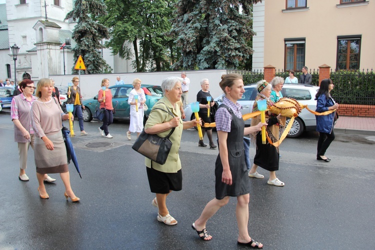 Powitanie ikony MB Częstochowskiej w parafii Świętego Ducha w Łowiczu