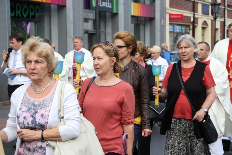 Powitanie ikony MB Częstochowskiej w parafii Świętego Ducha w Łowiczu