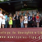 Spektakl, na który zaprasza parafialna grupa teatralna, odbędzie się na parafialnej scenie ustawionej „pod lipami” w sąsiedztwie parafialnego kościoła