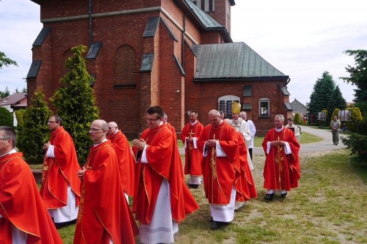 Spotkanie szkół świętych i błogosławionych w Zabawie