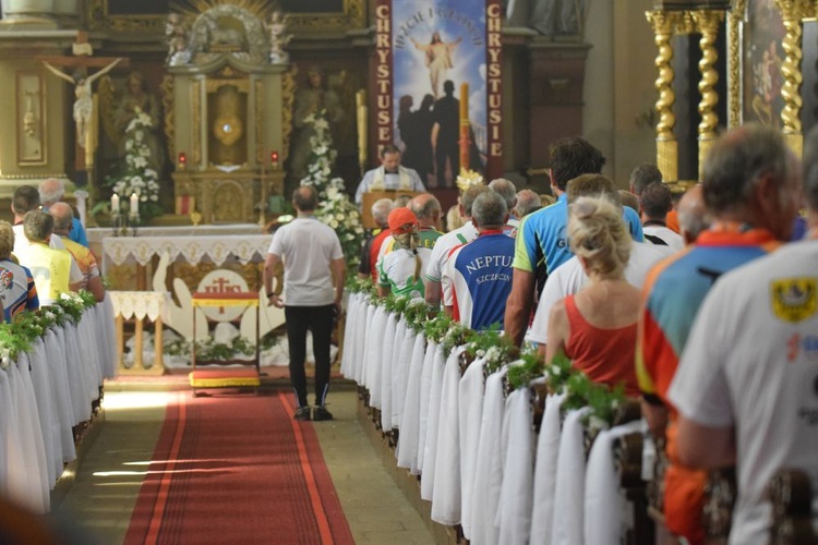 Procesja z racji Bożego Ciała dla rowerzystów