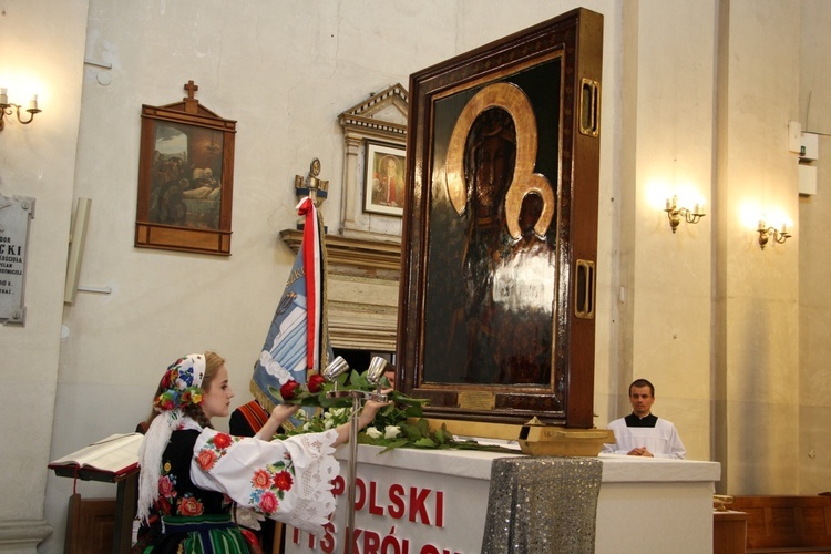 Powitanie MB Częstochowskiej w kościele rektorskim oo. pijarów w Łowiczu