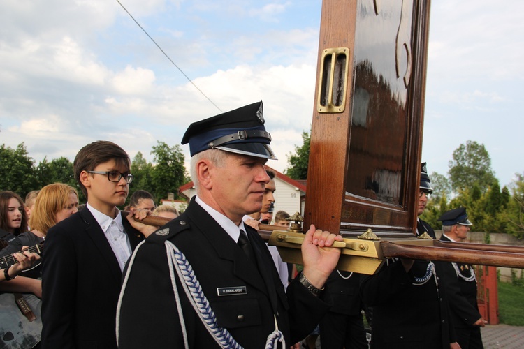 Powitanie ikony MB Częstochowskiej w Bełchowie