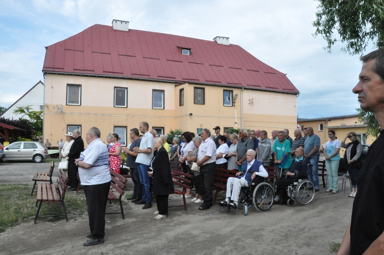 Poświęcenie obrazu św. Brata Alberta w Bielicach