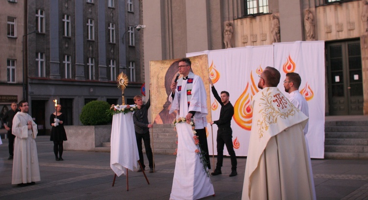 III Akademicka Procesja Bożego Ciała w Katowicach