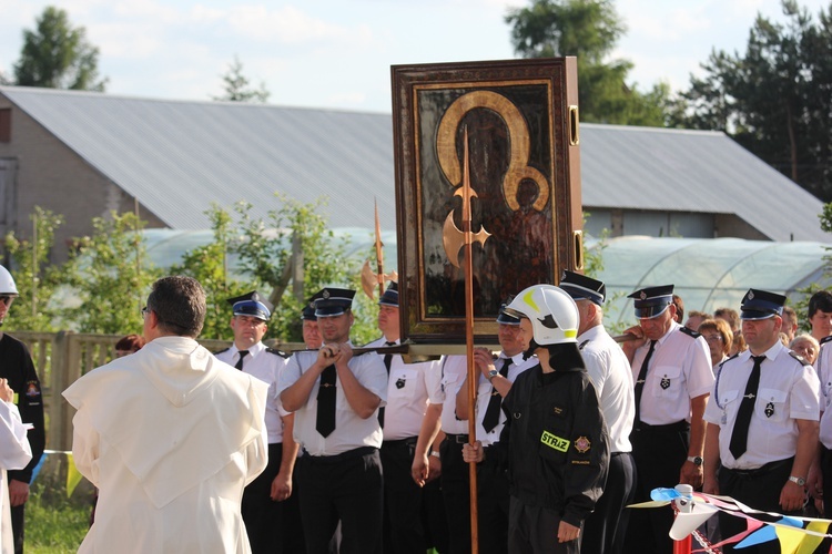 Powitanie ikony MB Częstochowskiej w Bednarach