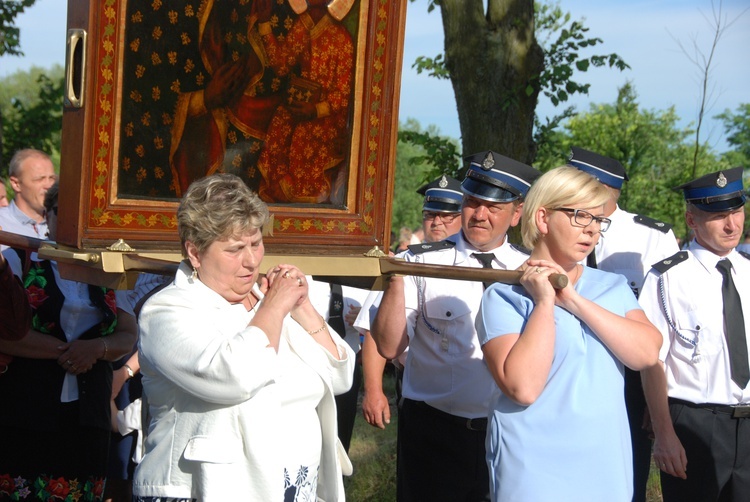 Powitanie ikony MB Częstochowskiej w Bednarach