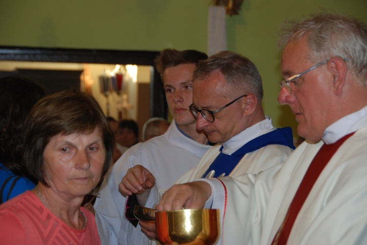 Powitanie ikony MB Częstochowskiej w Bednarach