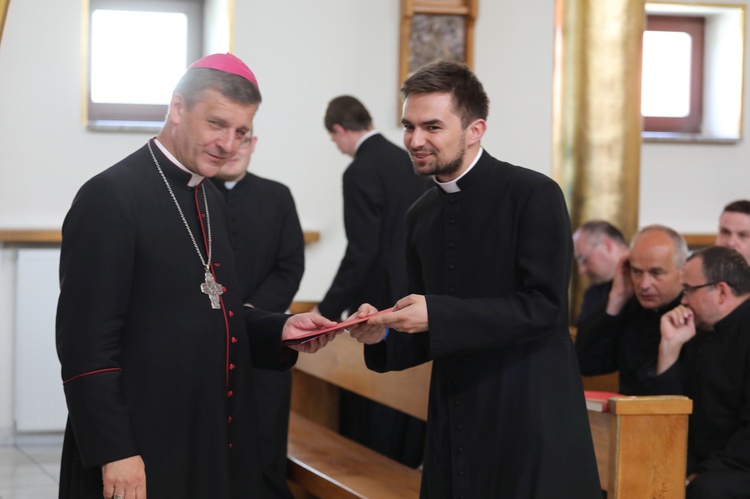 Proboszczowie i wikariusze odebrali nowe dekrety - 2017