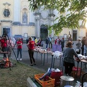 ▲	Piknik pomógł w zgromadzeniu części pieniędzy na pomoc dla chorego Krzysztofa.