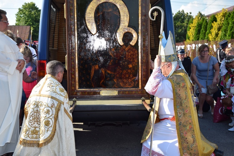 Powitanie ikony MB Częstochowskiej w Kompinie