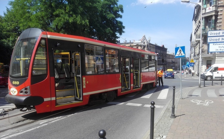 Tramwaj próbował skręcić w Jagiellońską