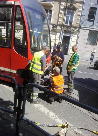 Tramwaj próbował skręcić w Jagiellońską