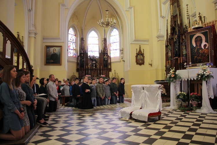 Czuwanie przed ikoną MB Częstochowskiej w Zdunach