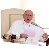 Papież: Nie zapominajmy, że na Wschodzie także i dziś chrześcijanie przelewają krew