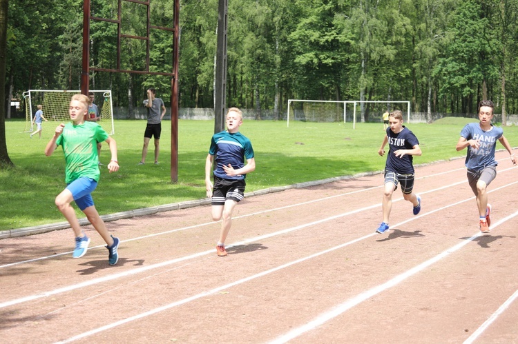 Lekkoatletyczna Spartakiada Służby Liturgicznej w Zabrzegu - 2017