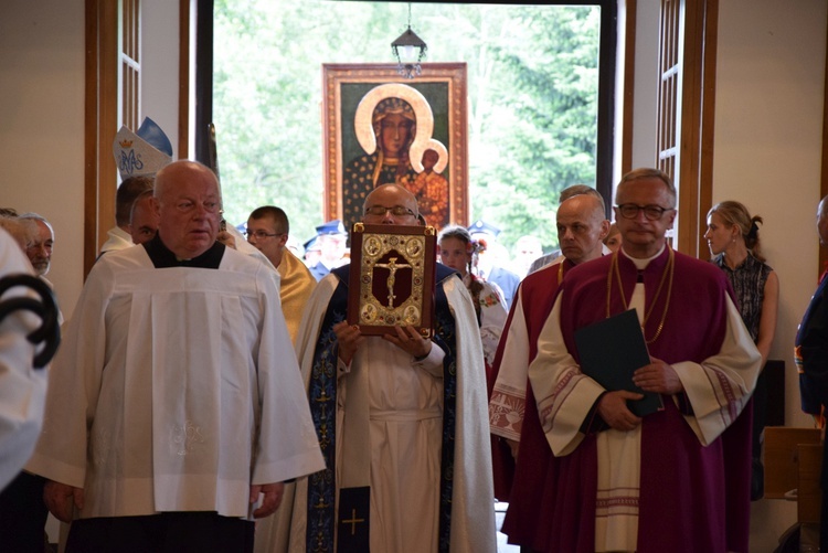 Powitanie ikony MB Częstochowskiej w parafii MB Nieustającej Pomocy w Łowiczu