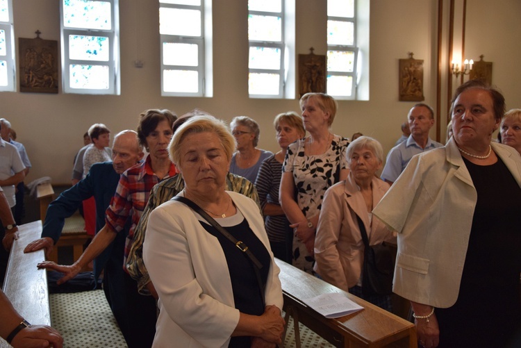 Powitanie ikony MB Częstochowskiej w parafii MB Nieustającej Pomocy w Łowiczu