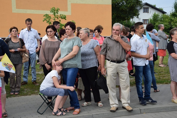 Powitanie ikony MB Częstochowskiej w parafii MB Nieustającej Pomocy w Łowiczu