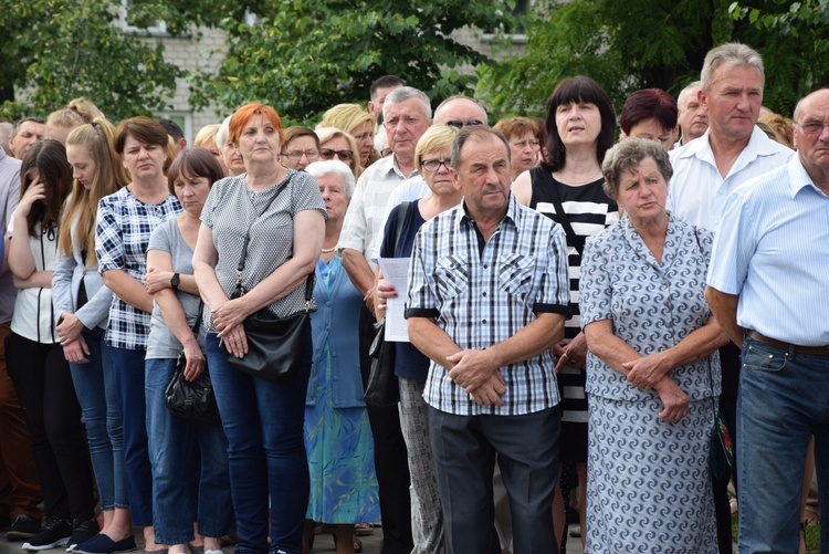 Powitanie ikony MB Częstochowskiej w parafii MB Nieustającej Pomocy w Łowiczu