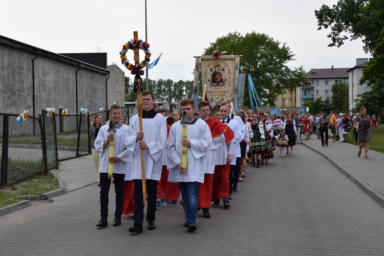 Powitanie ikony MB Częstochowskiej w parafii MB Nieustającej Pomocy w Łowiczu