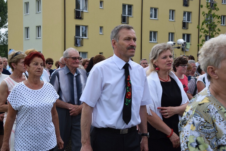 Powitanie ikony MB Częstochowskiej w parafii MB Nieustającej Pomocy w Łowiczu