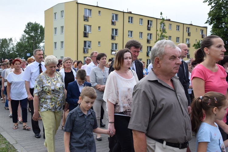 Powitanie ikony MB Częstochowskiej w parafii MB Nieustającej Pomocy w Łowiczu