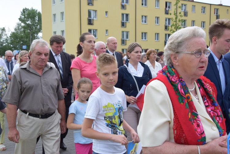 Powitanie ikony MB Częstochowskiej w parafii MB Nieustającej Pomocy w Łowiczu