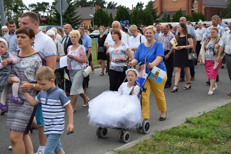 Powitanie ikony MB Częstochowskiej w parafii MB Nieustającej Pomocy w Łowiczu