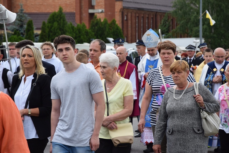 Powitanie ikony MB Częstochowskiej w parafii MB Nieustającej Pomocy w Łowiczu