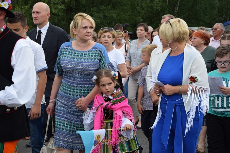 Powitanie ikony MB Częstochowskiej w parafii MB Nieustającej Pomocy w Łowiczu