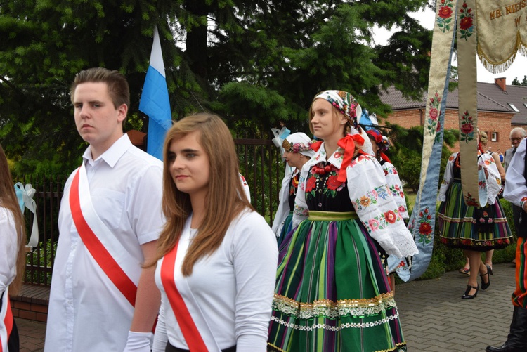 Powitanie ikony MB Częstochowskiej w parafii MB Nieustającej Pomocy w Łowiczu