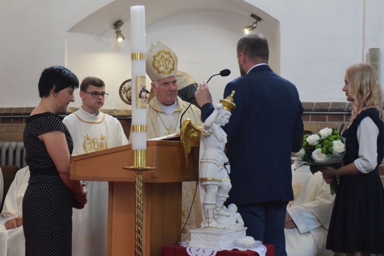 Msza św. na zakończenie roku dla katolickiego gimnazjum