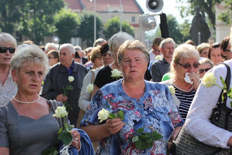 Powitanie ikony MB Częstochowskiej w katedrze łowickiej