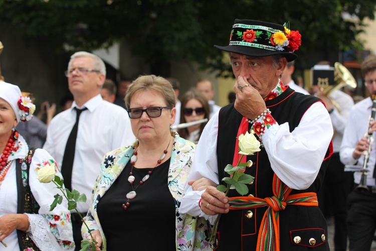 Powitanie ikony MB Częstochowskiej w katedrze łowickiej