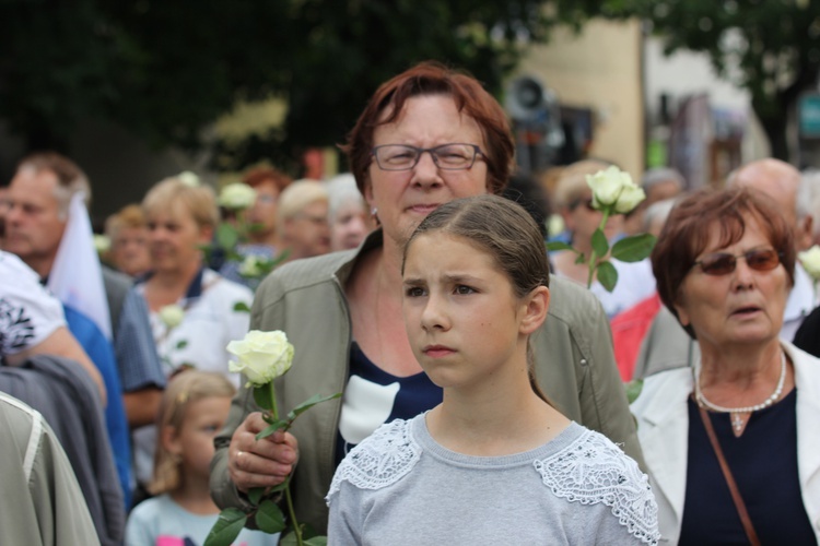 Powitanie ikony MB Częstochowskiej w katedrze łowickiej