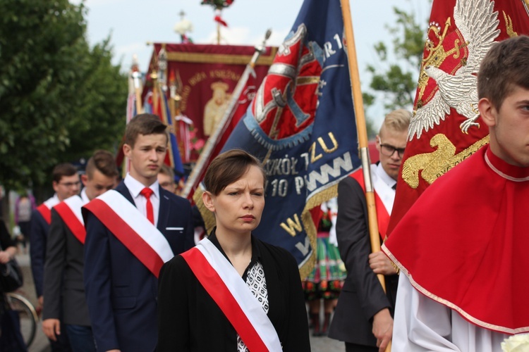 Powitanie ikony MB Częstochowskiej w katedrze łowickiej