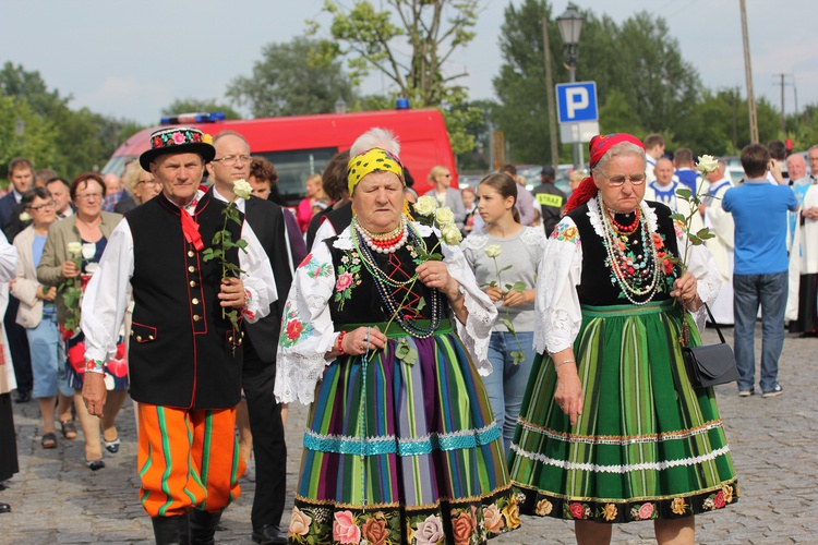 Powitanie ikony MB Częstochowskiej w katedrze łowickiej