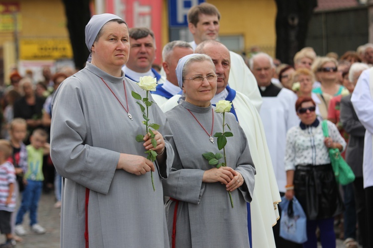 Powitanie ikony MB Częstochowskiej w katedrze łowickiej