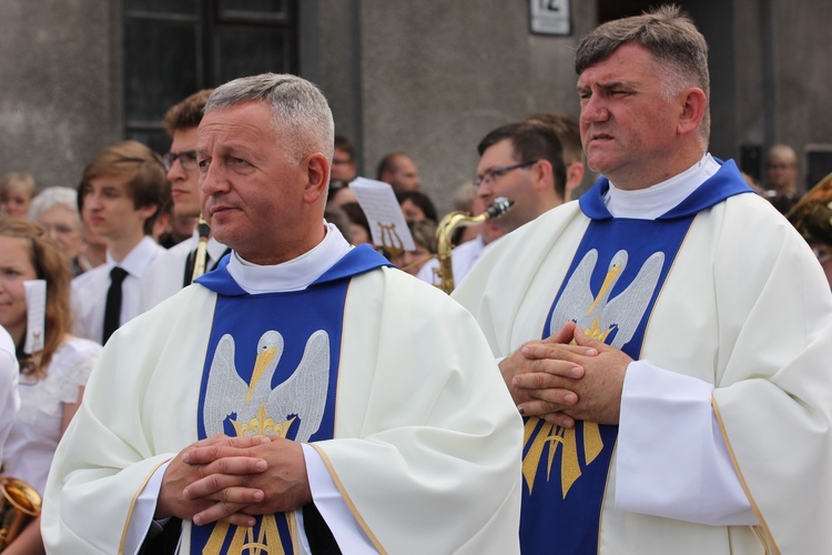 Powitanie ikony MB Częstochowskiej w katedrze łowickiej