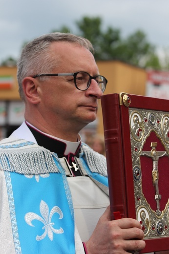 Powitanie ikony MB Częstochowskiej w katedrze łowickiej