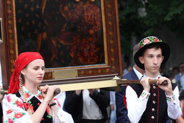 Powitanie ikony MB Częstochowskiej w katedrze łowickiej