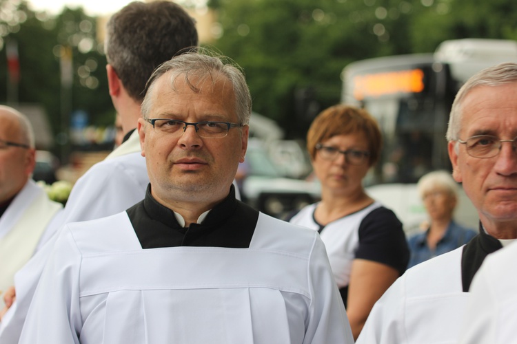 Powitanie ikony MB Częstochowskiej w katedrze łowickiej