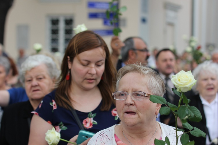 Powitanie ikony MB Częstochowskiej w katedrze łowickiej