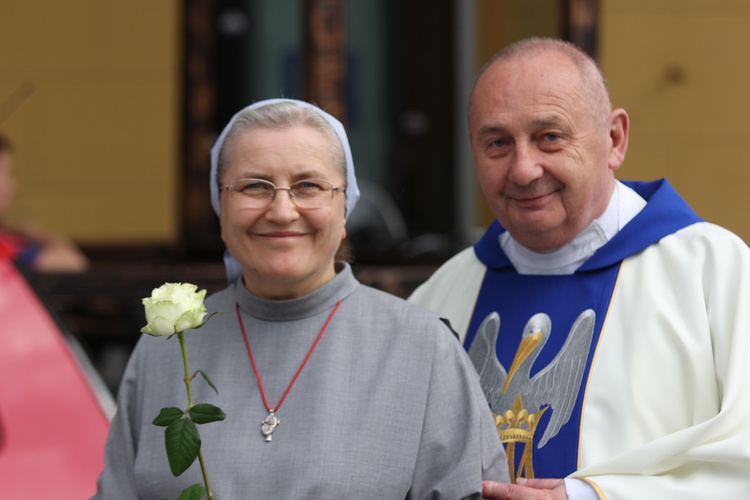 Powitanie ikony MB Częstochowskiej w katedrze łowickiej