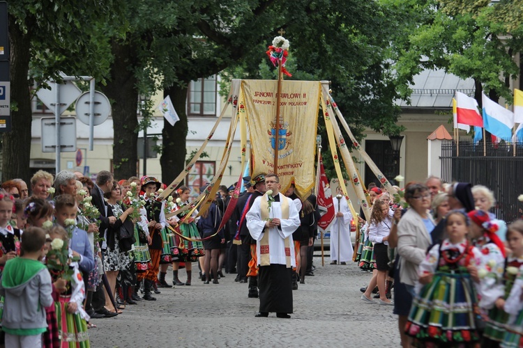 Powitanie ikony MB Częstochowskiej w katedrze łowickiej