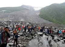 Chiny: Lawina błota i kamieni zniszczyła wieś